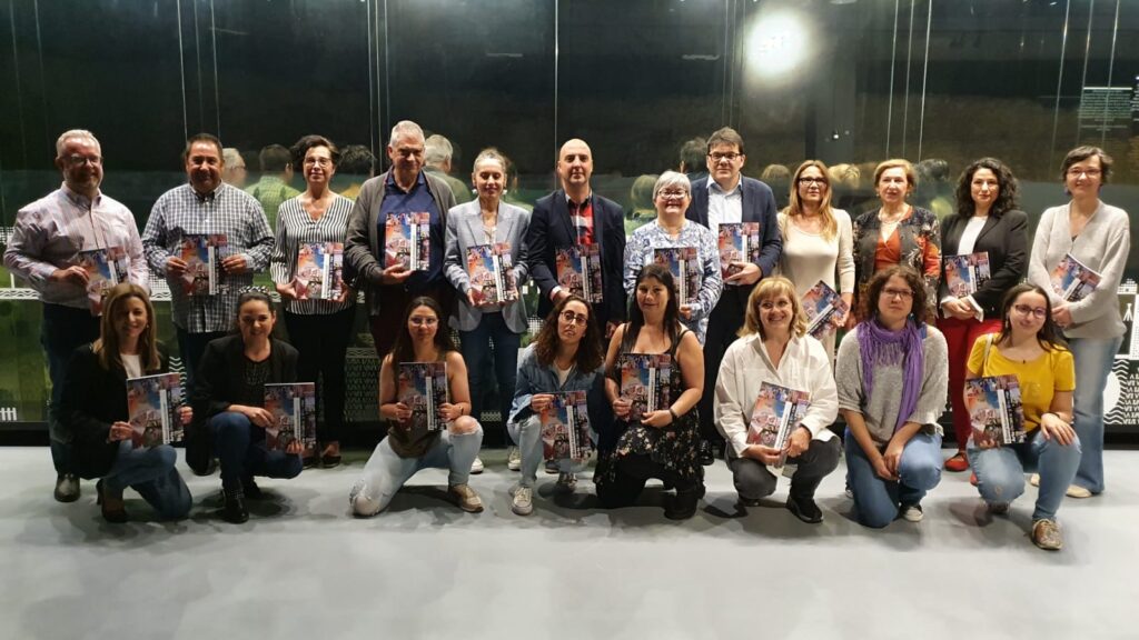 Cultura II Bienal Internacional de Arte Outsider y Diverso 2022 Presentacion catalogo Foto1