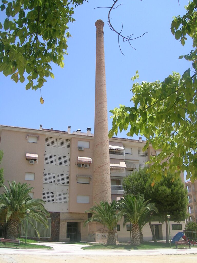 CHIMENEA DE LA CERÁMICA
